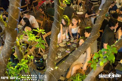 Seenspace Invasion ที่ร้าน Clouds, Fat'R Gut'z และ BREW Beers & Ciders — photo 109