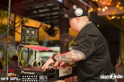 Seenspace Invasion ที่ร้าน Clouds, Fat'R Gut'z และ BREW Beers & Ciders — photo 112