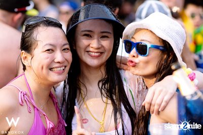 W Bangkok Presents Songkran Splash Away Pool Party 2016 — photo 175