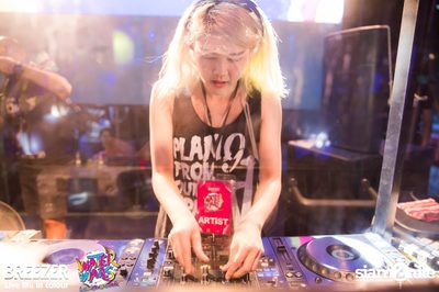 BREEZER presents Water Wars Live life in colour at RCA Block A — photo 17