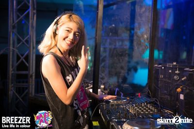 BREEZER presents Water Wars Live life in colour at RCA Block A — photo 19