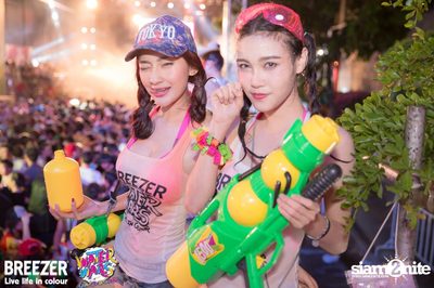 BREEZER presents Water Wars Live life in colour at RCA Block A — photo 36