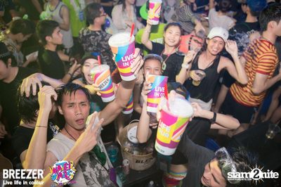 BREEZER presents Water Wars Live life in colour at RCA Block A — photo 48
