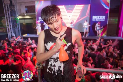BREEZER presents Water Wars Live life in colour at RCA Block A — photo 59