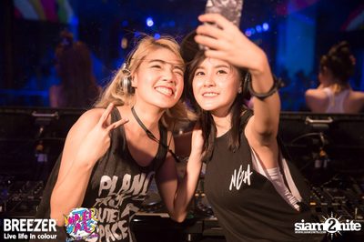 BREEZER presents Water Wars Live life in colour at RCA Block A — photo 77