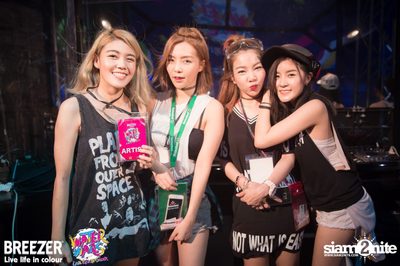 BREEZER presents Water Wars Live life in colour at RCA Block A — photo 83