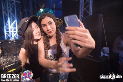 BREEZER presents Water Wars Live life in colour at RCA Block A — photo 85