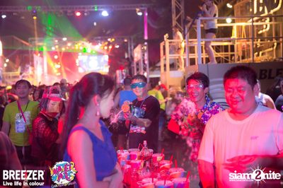 BREEZER presents Water Wars Live life in colour at RCA Block A — photo 98