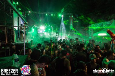 BREEZER presents Water Wars Live life in colour at RCA Block A — photo 110