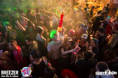 BREEZER presents Water Wars Live life in colour at RCA Block A — photo 112
