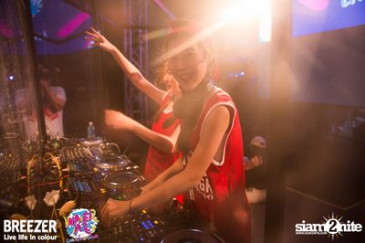 BREEZER presents Water Wars Live life in colour at RCA Block A — photo 159