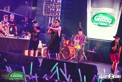 Chang Music Connection นำเสนอ Songkran Moments ที่ เดอะ สตรีท — photo 232