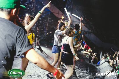 Chang Music Connection นำเสนอ Songkran Moments ที่ เดอะ สตรีท — photo 294
