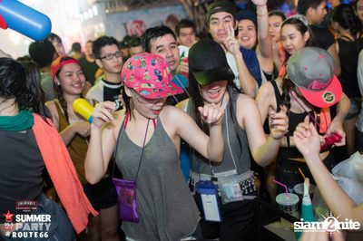Smirnoff Midnight 100 นำเสนอ 95.5 Virgin Hitz Summer Party — photo 8