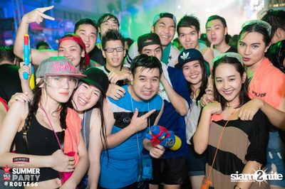 Smirnoff Midnight 100 นำเสนอ 95.5 Virgin Hitz Summer Party — photo 9