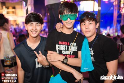 Smirnoff Midnight 100 นำเสนอ 95.5 Virgin Hitz Summer Party — photo 15