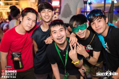 Smirnoff Midnight 100 นำเสนอ 95.5 Virgin Hitz Summer Party — photo 17