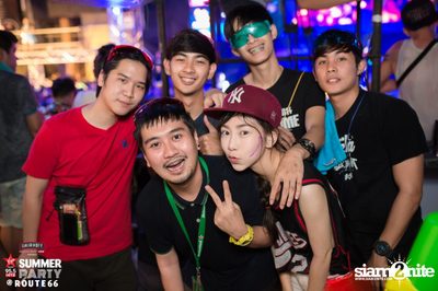 Smirnoff Midnight 100 นำเสนอ 95.5 Virgin Hitz Summer Party — photo 18