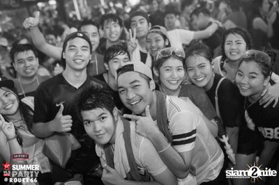 Smirnoff Midnight 100 นำเสนอ 95.5 Virgin Hitz Summer Party — photo 32