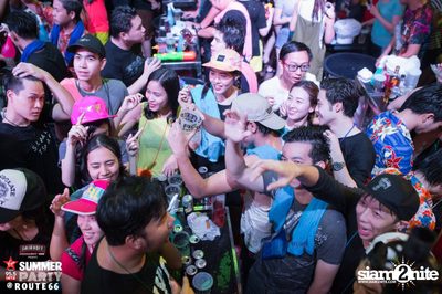 Smirnoff Midnight 100 นำเสนอ 95.5 Virgin Hitz Summer Party — photo 42