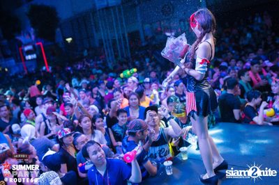 Smirnoff Midnight 100 นำเสนอ 95.5 Virgin Hitz Summer Party — photo 46