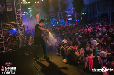 Smirnoff Midnight 100 นำเสนอ 95.5 Virgin Hitz Summer Party — photo 52