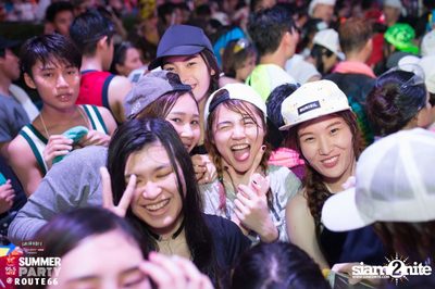 Smirnoff Midnight 100 นำเสนอ 95.5 Virgin Hitz Summer Party — photo 57