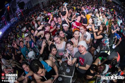 Smirnoff Midnight 100 นำเสนอ 95.5 Virgin Hitz Summer Party — photo 64
