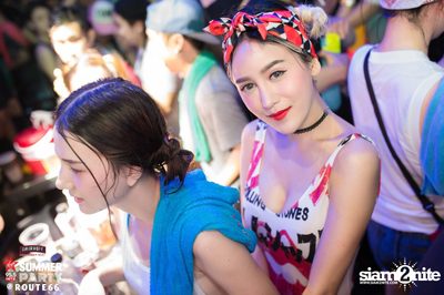 Smirnoff Midnight 100 นำเสนอ 95.5 Virgin Hitz Summer Party — photo 80