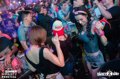 Smirnoff Midnight 100 นำเสนอ 95.5 Virgin Hitz Summer Party — photo 87