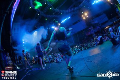 Smirnoff Midnight 100 นำเสนอ 95.5 Virgin Hitz Summer Party — photo 105