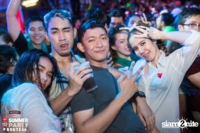 Smirnoff Midnight 100 นำเสนอ 95.5 Virgin Hitz Summer Party — photo 118