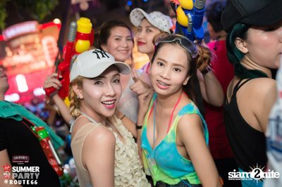 Smirnoff Midnight 100 นำเสนอ 95.5 Virgin Hitz Summer Party — photo 129