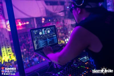 Smirnoff Midnight 100 นำเสนอ 95.5 Virgin Hitz Summer Party — photo 141