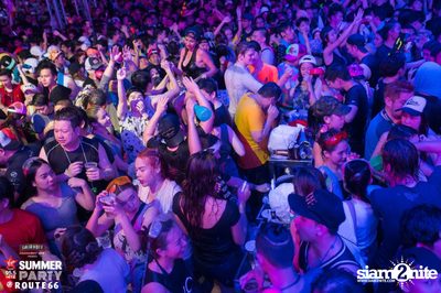 Smirnoff Midnight 100 นำเสนอ 95.5 Virgin Hitz Summer Party — photo 145