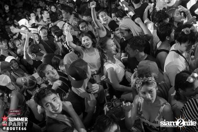 Smirnoff Midnight 100 นำเสนอ 95.5 Virgin Hitz Summer Party — photo 146