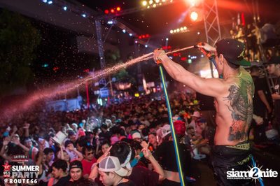 Smirnoff Midnight 100 นำเสนอ 95.5 Virgin Hitz Summer Party — photo 164