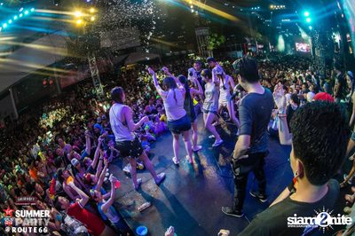 Smirnoff Midnight 100 นำเสนอ 95.5 Virgin Hitz Summer Party — photo 174