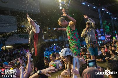 Smirnoff Midnight 100 นำเสนอ 95.5 Virgin Hitz Summer Party — photo 206