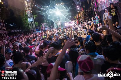 Smirnoff Midnight 100 นำเสนอ 95.5 Virgin Hitz Summer Party — photo 223