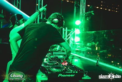 Chang Music Connection นำเสนอ Songkran Moments ที่ เดอะ สตรีท — photo 294