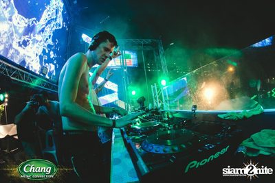 Chang Music Connection นำเสนอ Songkran Moments ที่ เดอะ สตรีท — photo 346