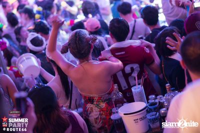 Smirnoff Midnight 100 นำเสนอ 95.5 Virgin Hitz Summer Party (อัลบั้มที่ 1) — photo 1