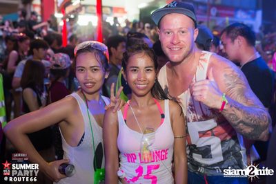 Smirnoff Midnight 100 นำเสนอ 95.5 Virgin Hitz Summer Party (อัลบั้มที่ 1) — photo 51
