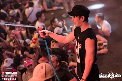 Smirnoff Midnight 100 นำเสนอ 95.5 Virgin Hitz Summer Party (อัลบั้มที่ 1) — photo 73