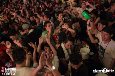 Smirnoff Midnight 100 นำเสนอ 95.5 Virgin Hitz Summer Party (อัลบั้มที่ 1) — photo 90