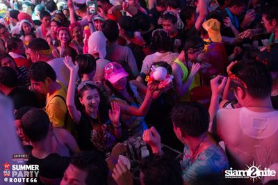 Smirnoff Midnight 100 นำเสนอ 95.5 Virgin Hitz Summer Party (อัลบั้มที่ 1) — photo 91