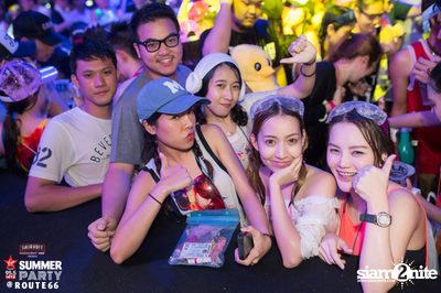 Smirnoff Midnight 100 นำเสนอ 95.5 Virgin Hitz Summer Party (อัลบั้มที่ 1) — photo 92