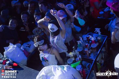 Smirnoff Midnight 100 นำเสนอ 95.5 Virgin Hitz Summer Party (อัลบั้มที่ 1) — photo 107