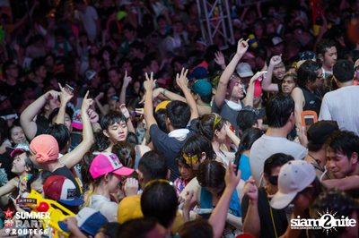 Smirnoff Midnight 100 นำเสนอ 95.5 Virgin Hitz Summer Party (อัลบั้มที่ 1) — photo 132